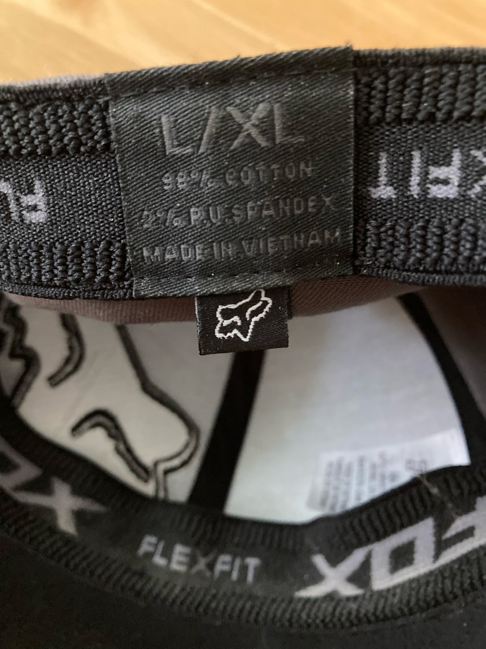 Fox Mens Flex-Fit Camo Hat with Raised Fox Head Patch - Picture 8 of 8